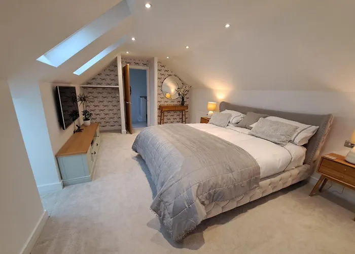 Willa Nanny Lane Loft Church Fenton